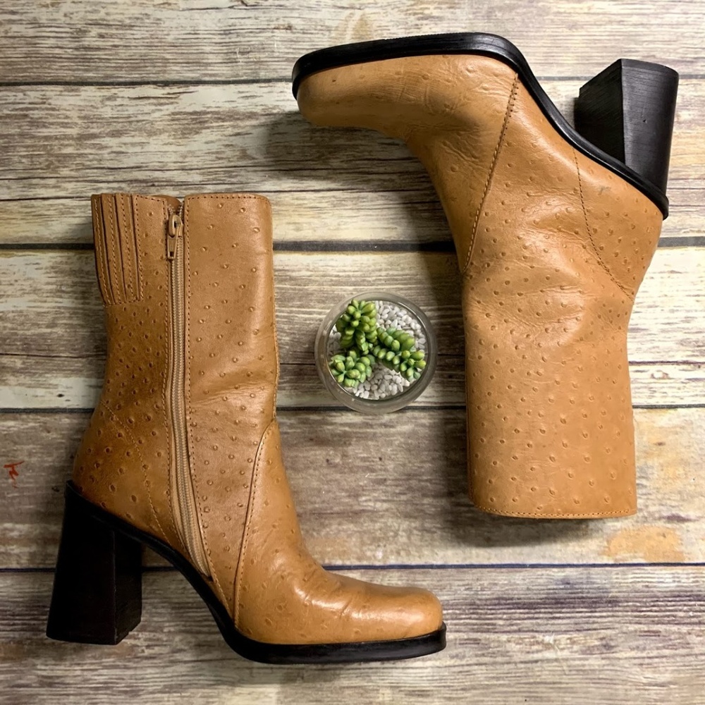 MIA 90s Tan Ostrich Emu Leather Block Heel Boots - Picture 1 of 8
